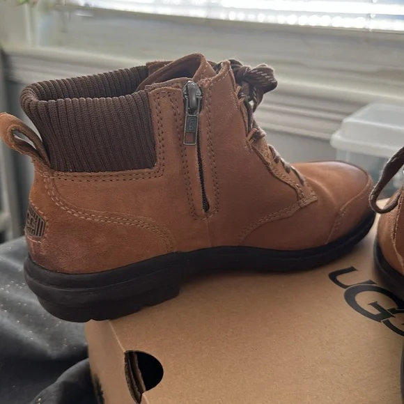 UGG ankle boot - Picture 6 of 8